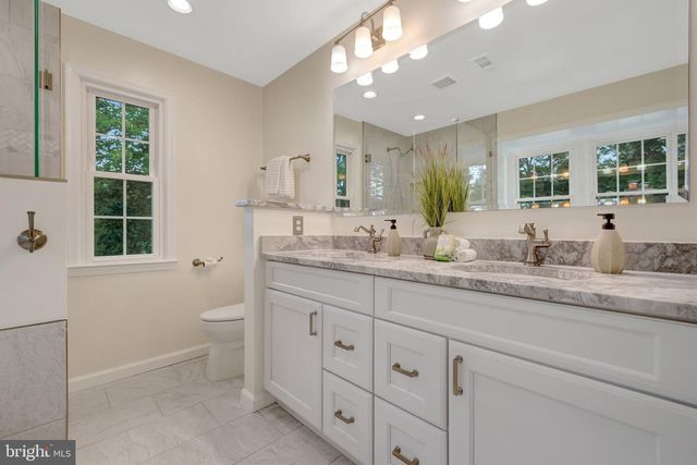 10800 STEVEN LEE CT, Fairfax, VA 22032