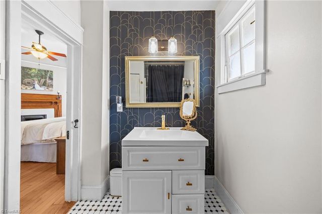 1224 W First Street, Winston-salem, NC 27101