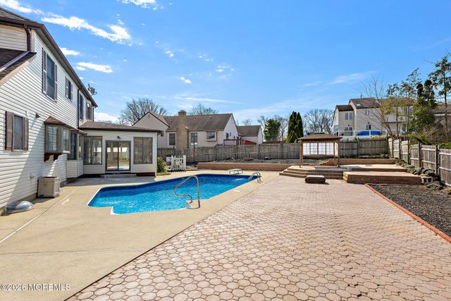 97 Windsor Drive, Eatontown, NJ 07724