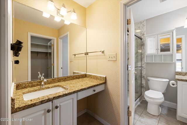 402 Trinity Hills Ln, Louisville, KY 40207