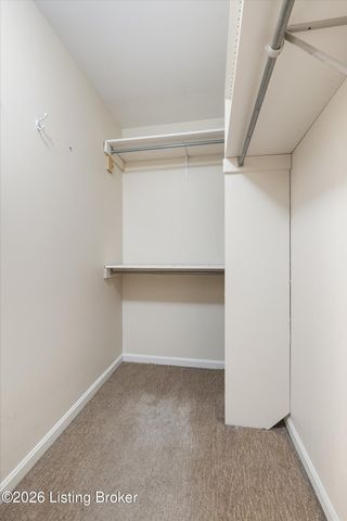 402 Trinity Hills Ln, Louisville, KY 40207