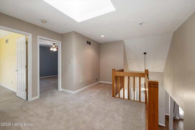 402 Trinity Hills Ln, Louisville, KY 40207