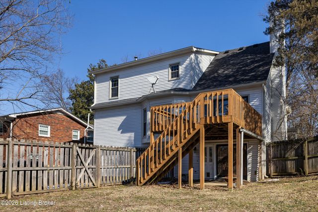 402 Trinity Hills Ln, Louisville, KY 40207