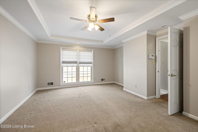 402 Trinity Hills Ln, Louisville, KY 40207