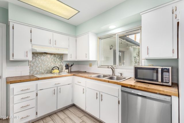 4428 W Laurie Lane, Glendale, AZ 85302