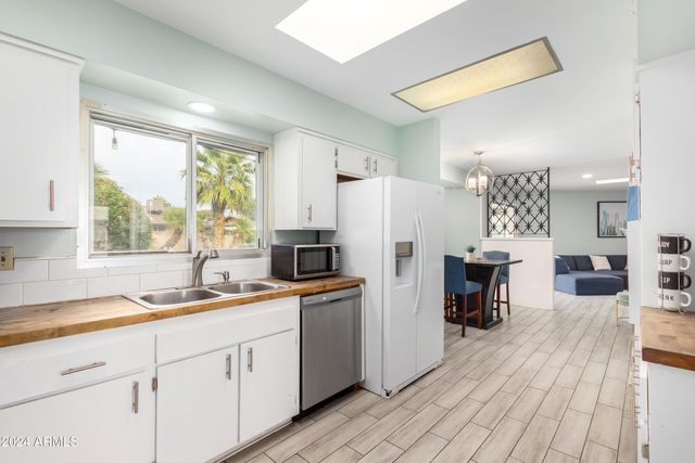 4428 W Laurie Lane, Glendale, AZ 85302