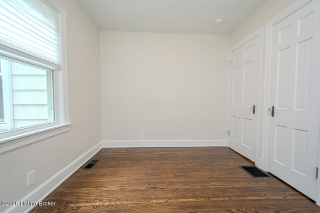 4214 Churchill Rd, Louisville, KY 40207