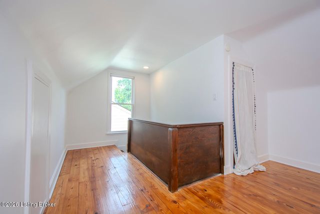 4214 Churchill Rd, Louisville, KY 40207