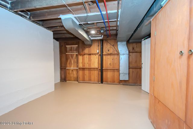 4214 Churchill Rd, Louisville, KY 40207