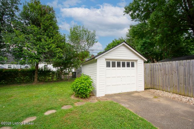4214 Churchill Rd, Louisville, KY 40207