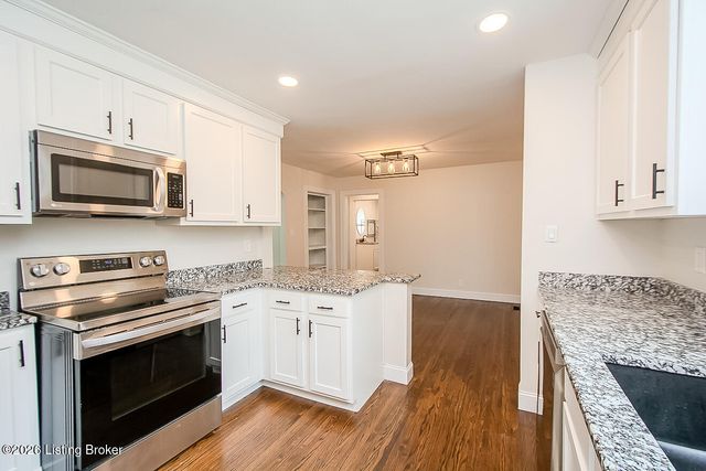 4214 Churchill Rd, Louisville, KY 40207