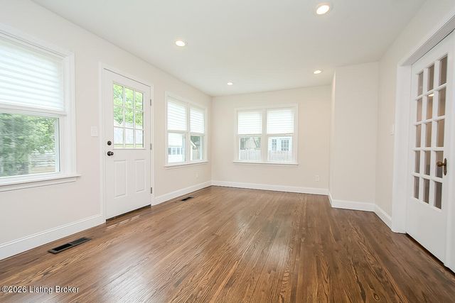 4214 Churchill Rd, Louisville, KY 40207