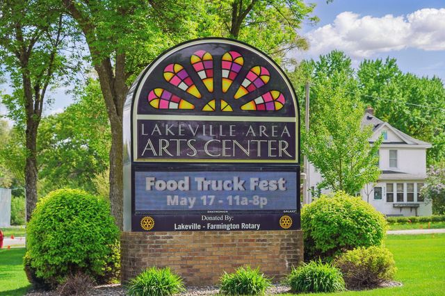 20125 Glanville Way, Lakeville, MN 55044