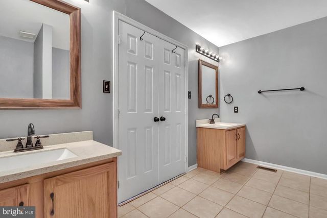 2835 HACKNEY LN, Waldorf, MD 20602
