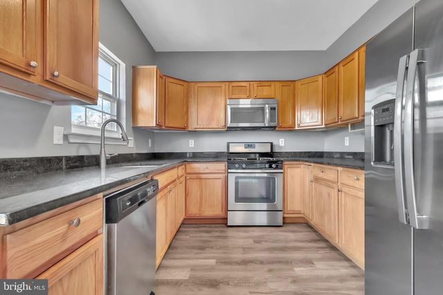 2835 HACKNEY LN, Waldorf, MD 20602