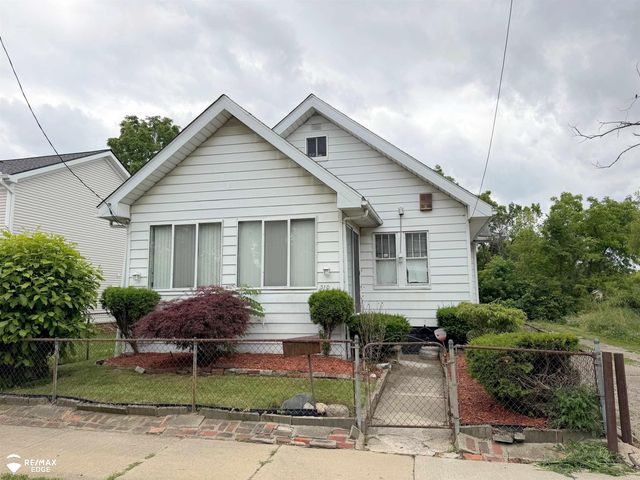310 Crosby Street, Flint, MI 48503