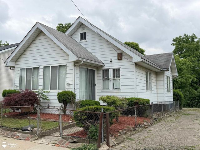 310 Crosby Street, Flint, MI 48503