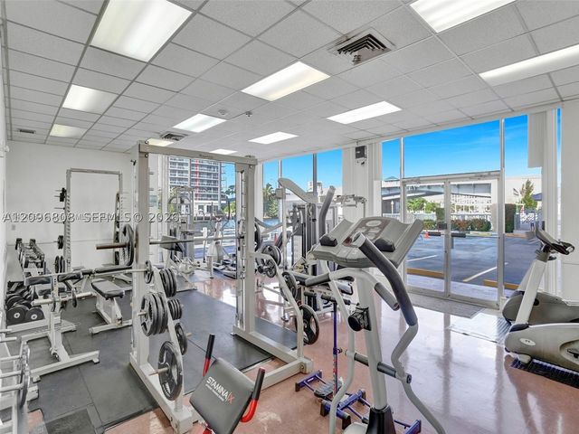 1825 S Ocean Dr 1004, Hallandale Beach, FL 33009