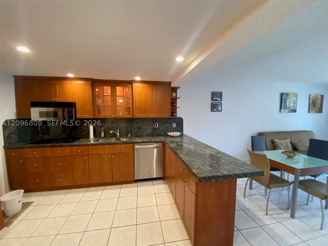 1825 S Ocean Dr 1004, Hallandale Beach, FL 33009