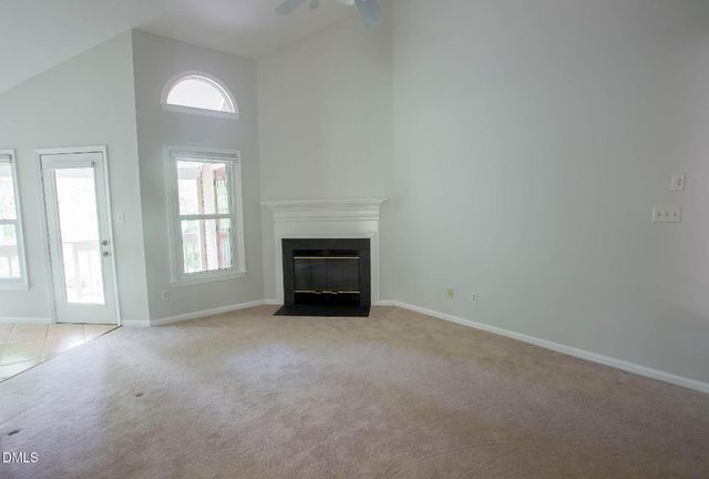 115 Abingdon Court 2b, Cary, NC 27513