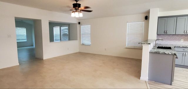 502 Darlene Trail, Euless, TX 76039