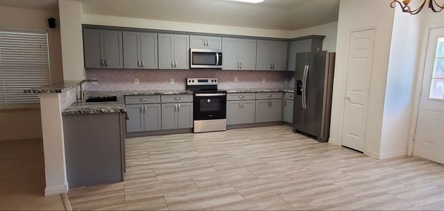 502 Darlene Trail, Euless, TX 76039