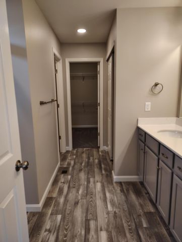 10737 Melbury Court, 293GL, Independence, KY 41051