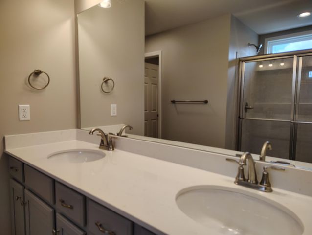 10737 Melbury Court, 293GL, Independence, KY 41051
