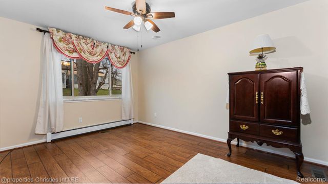 25106 Hamilton Court, South Lyon, MI 47178