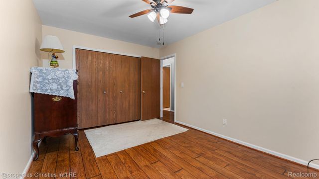 25106 Hamilton Court, South Lyon, MI 47178