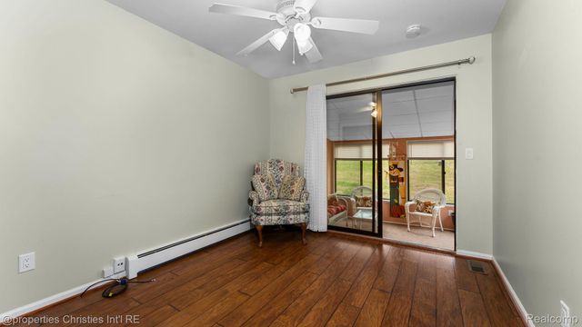 25106 Hamilton Court, South Lyon, MI 47178