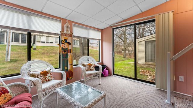 25106 Hamilton Court, South Lyon, MI 47178