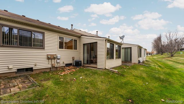 25106 Hamilton Court, South Lyon, MI 47178