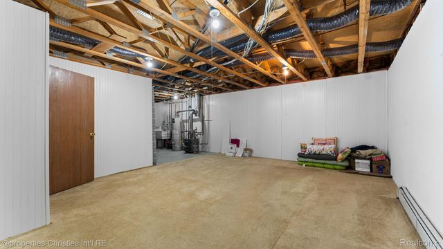 25106 Hamilton Court, South Lyon, MI 47178