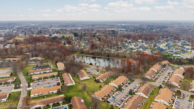 25106 Hamilton Court, South Lyon, MI 47178