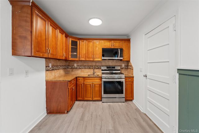 181 S Alleghany Avenue, Lindenhurst, NY 11757