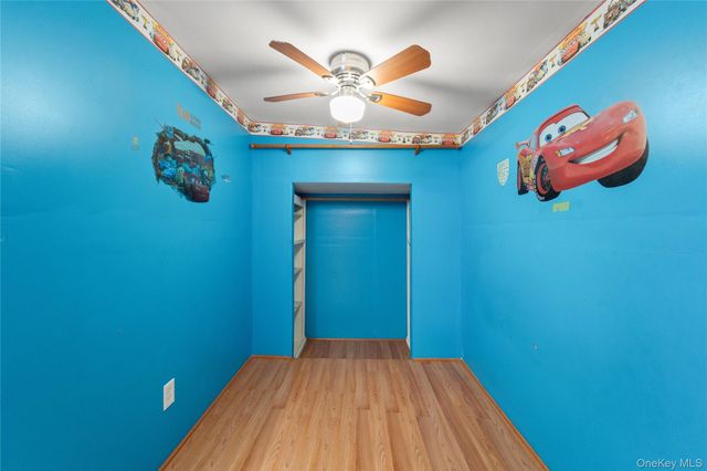 181 S Alleghany Avenue, Lindenhurst, NY 11757
