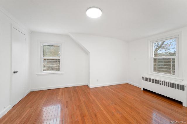 181 S Alleghany Avenue, Lindenhurst, NY 11757