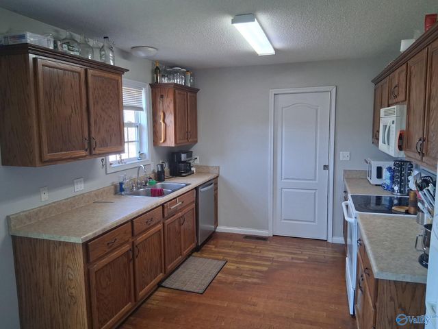 40 Walley Drive, Arab, AL 35016