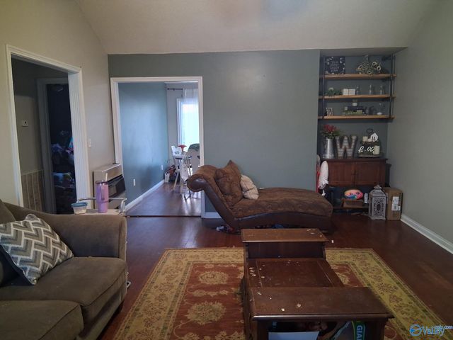 40 Walley Drive, Arab, AL 35016