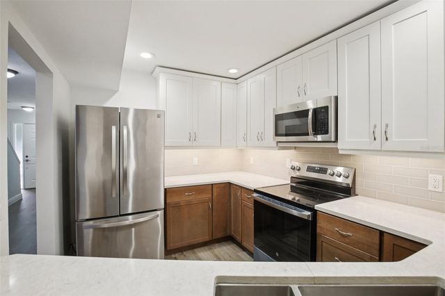 500 NEW YORK AVENUE 21, Dunedin, FL 34698