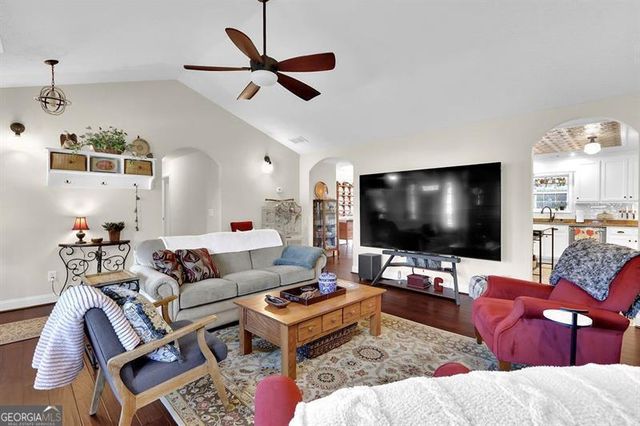 616 Embassy Walk, Winder, GA 30680