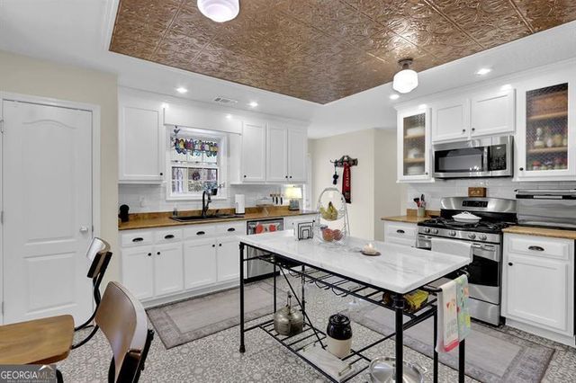 616 Embassy Walk, Winder, GA 30680