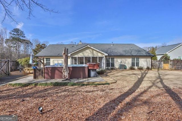 616 Embassy Walk, Winder, GA 30680