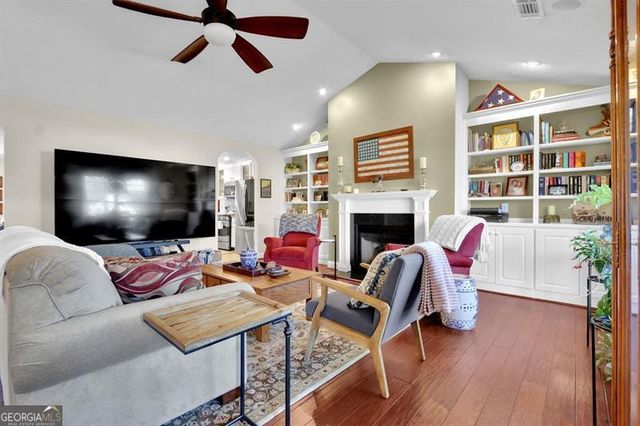 616 Embassy Walk, Winder, GA 30680