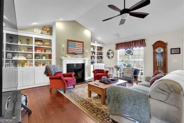 616 Embassy Walk, Winder, GA 30680