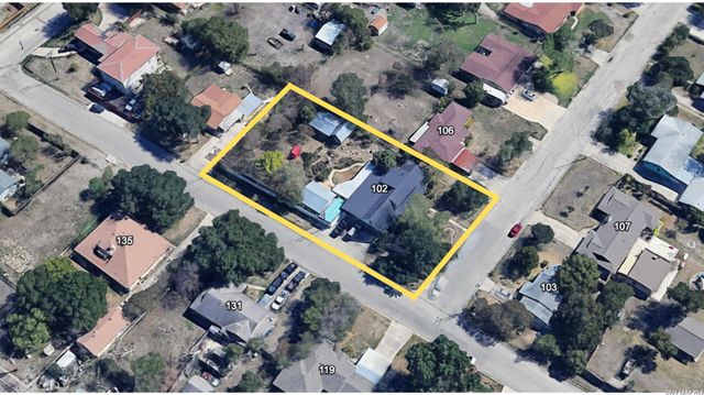 102 Gaiety Ln, Kirby, TX 78219