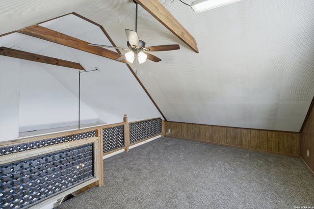 102 Gaiety Ln, Kirby, TX 78219