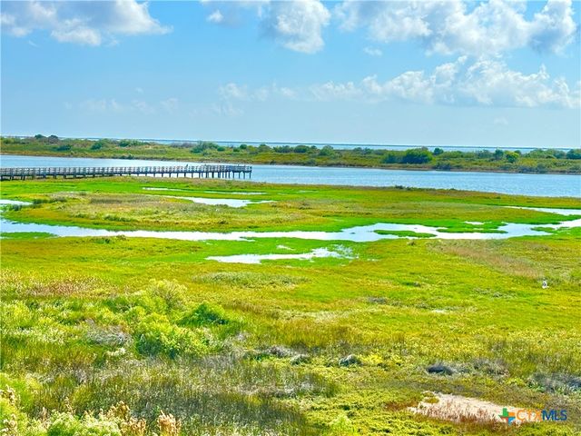 418 W Tuscany Way, Port O'connor, TX 77982