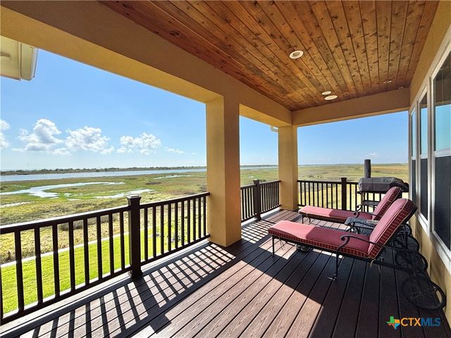 418 W Tuscany Way, Port O'connor, TX 77982